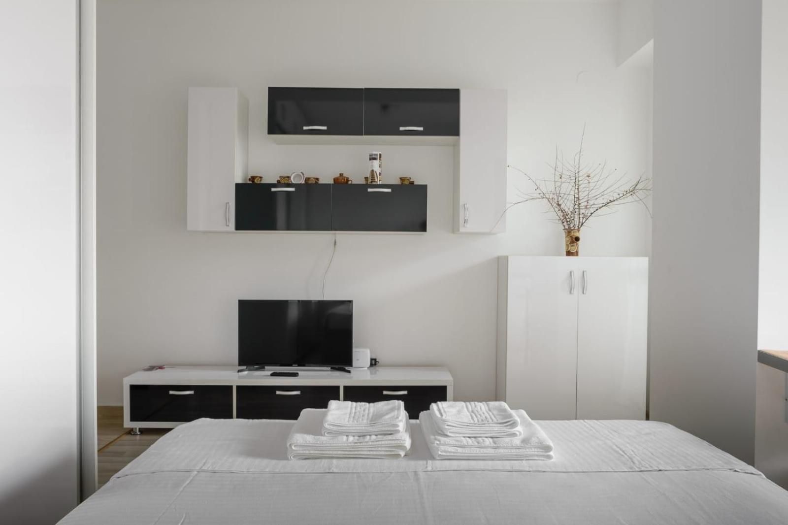 Studios & Apartments Palas By Glam At Lazar Towers Iasi Extérieur photo